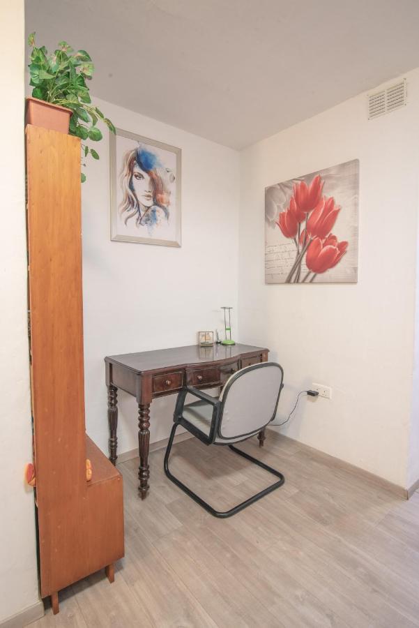 Central Villa Flatlet With Pool - Free Parking And Wifi Lija Ngoại thất bức ảnh